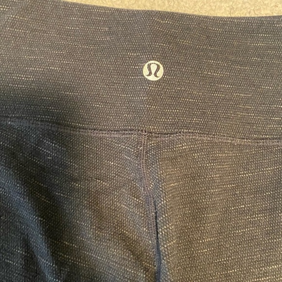 🍋Lululemon Crop Pants Leggings
Capri Women's Size 4 charcoal color - Picture 2 of 5